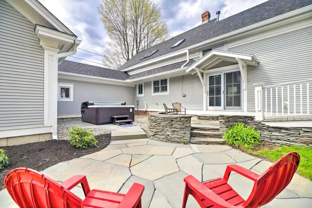 83 Maple Street Morristown VT 05661