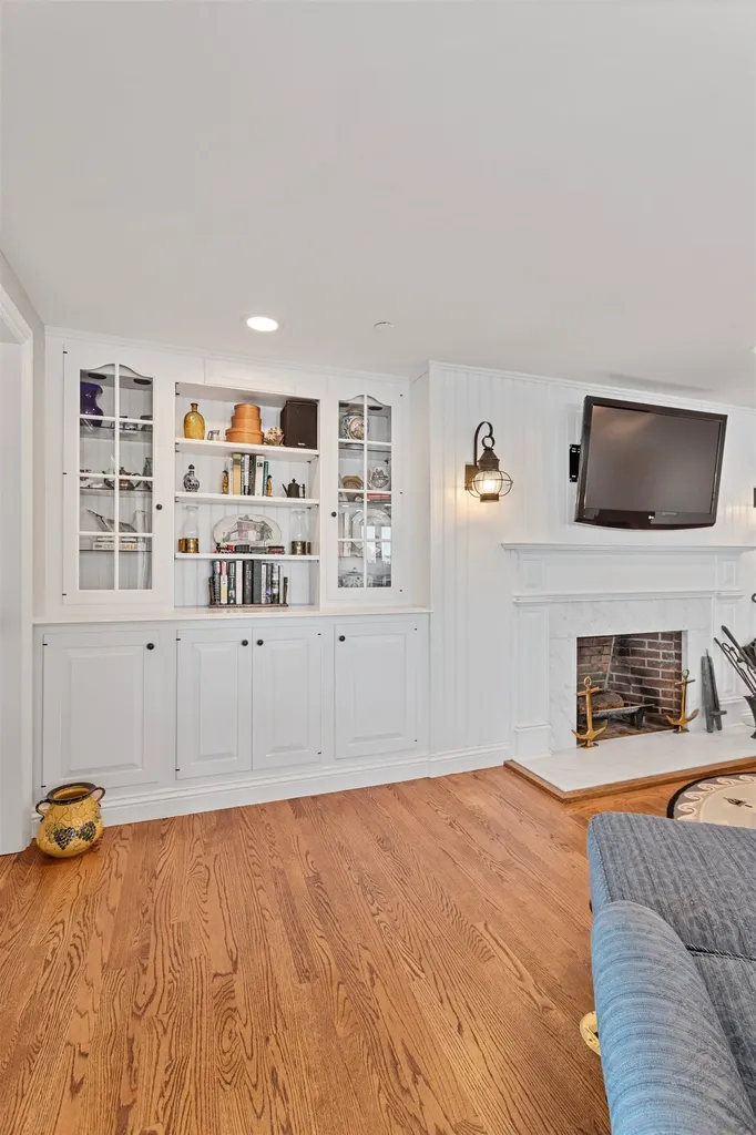 19 Dumas Avenue Hampton NH 03842