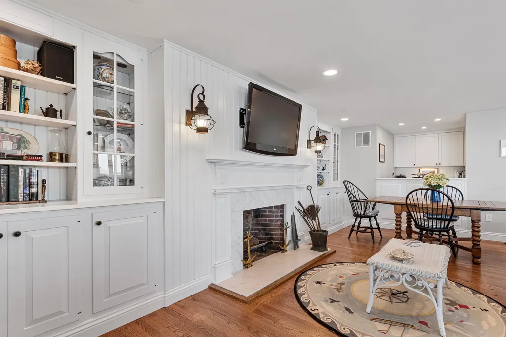 19 Dumas Avenue Hampton NH 03842