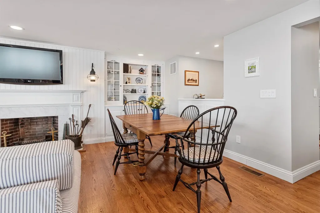 19 Dumas Avenue Hampton NH 03842