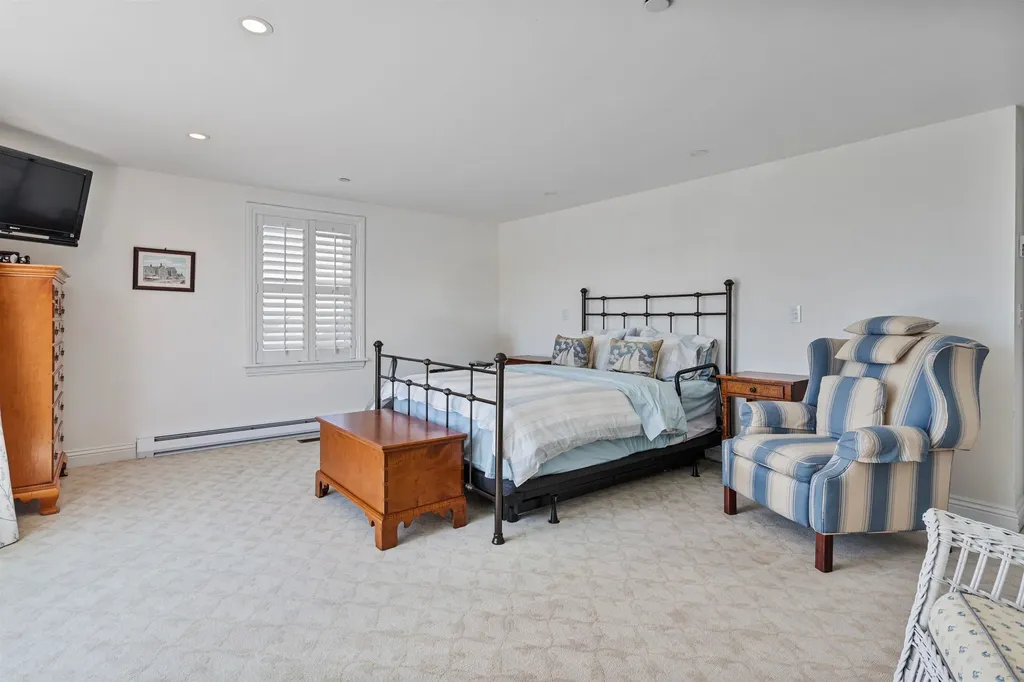 19 Dumas Avenue Hampton NH 03842