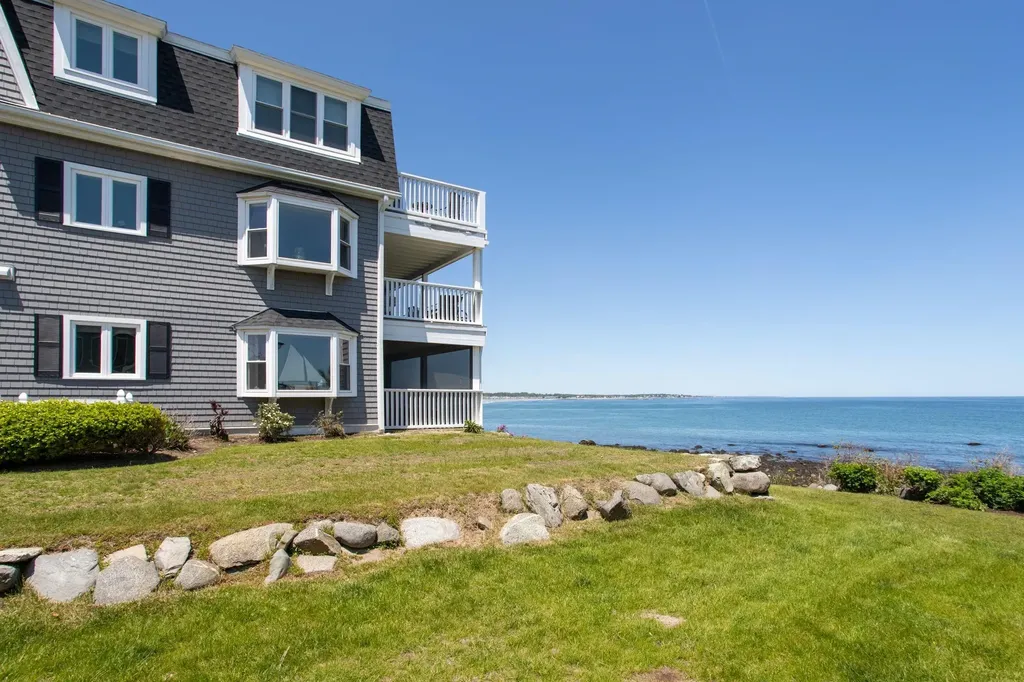 19 Dumas Avenue Hampton NH 03842