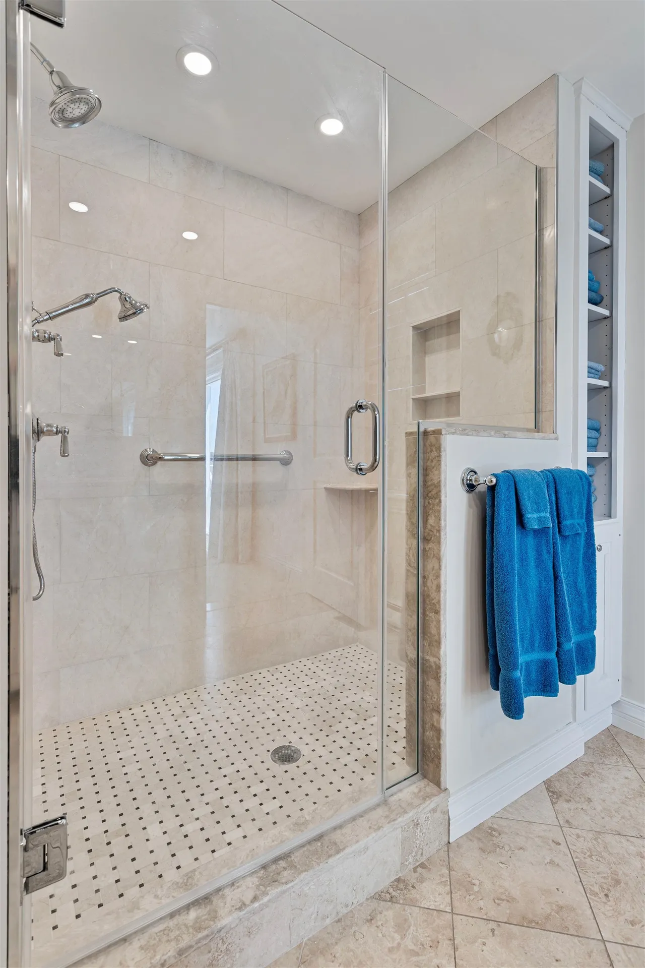 19 Dumas Avenue Hampton NH 03842