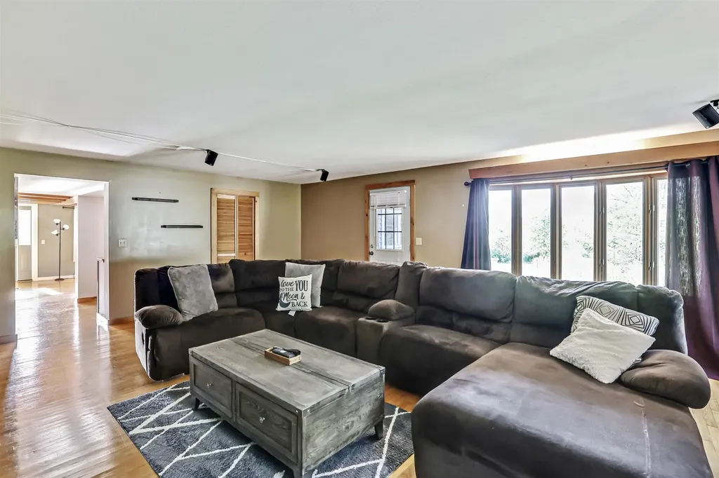 2040 Vt Route 105 Charleston VT 05872