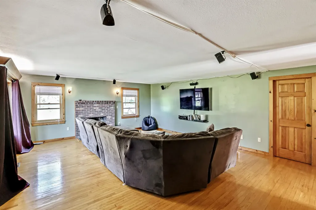 2040 Vt Route 105 Charleston VT 05872