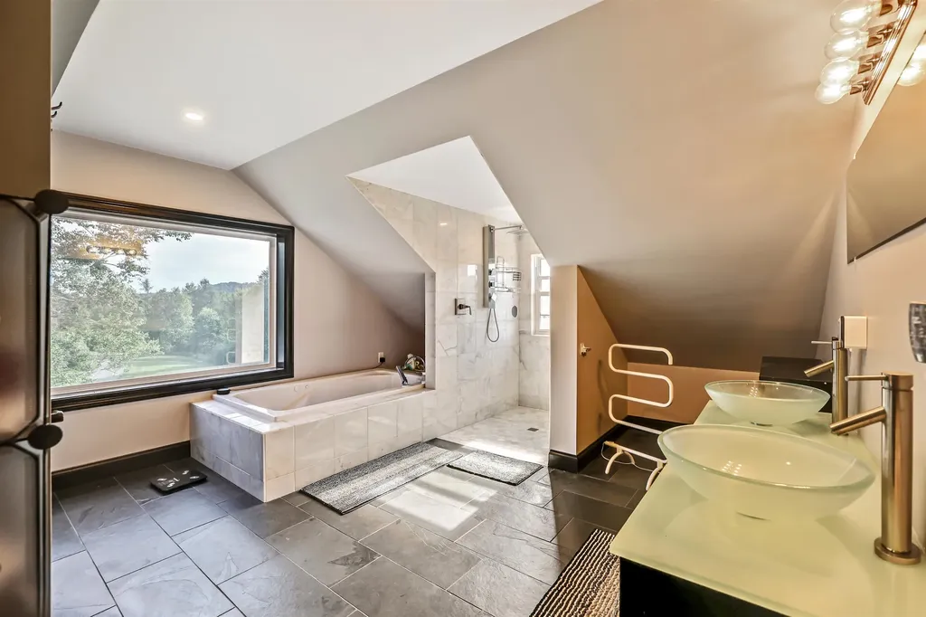 2040 Vt Route 105 Charleston VT 05872