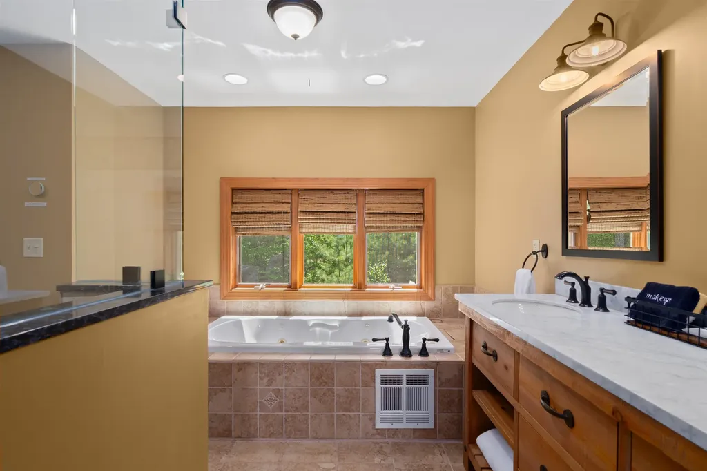 124 Tate Road Gilford NH 03249