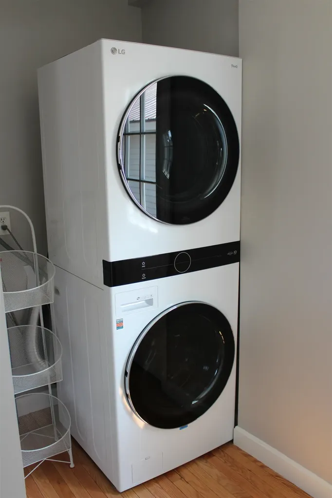 832 Maple Street Manchester NH 03104