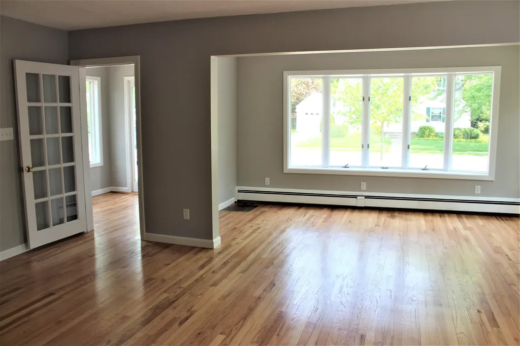 832 Maple Street Manchester NH 03104