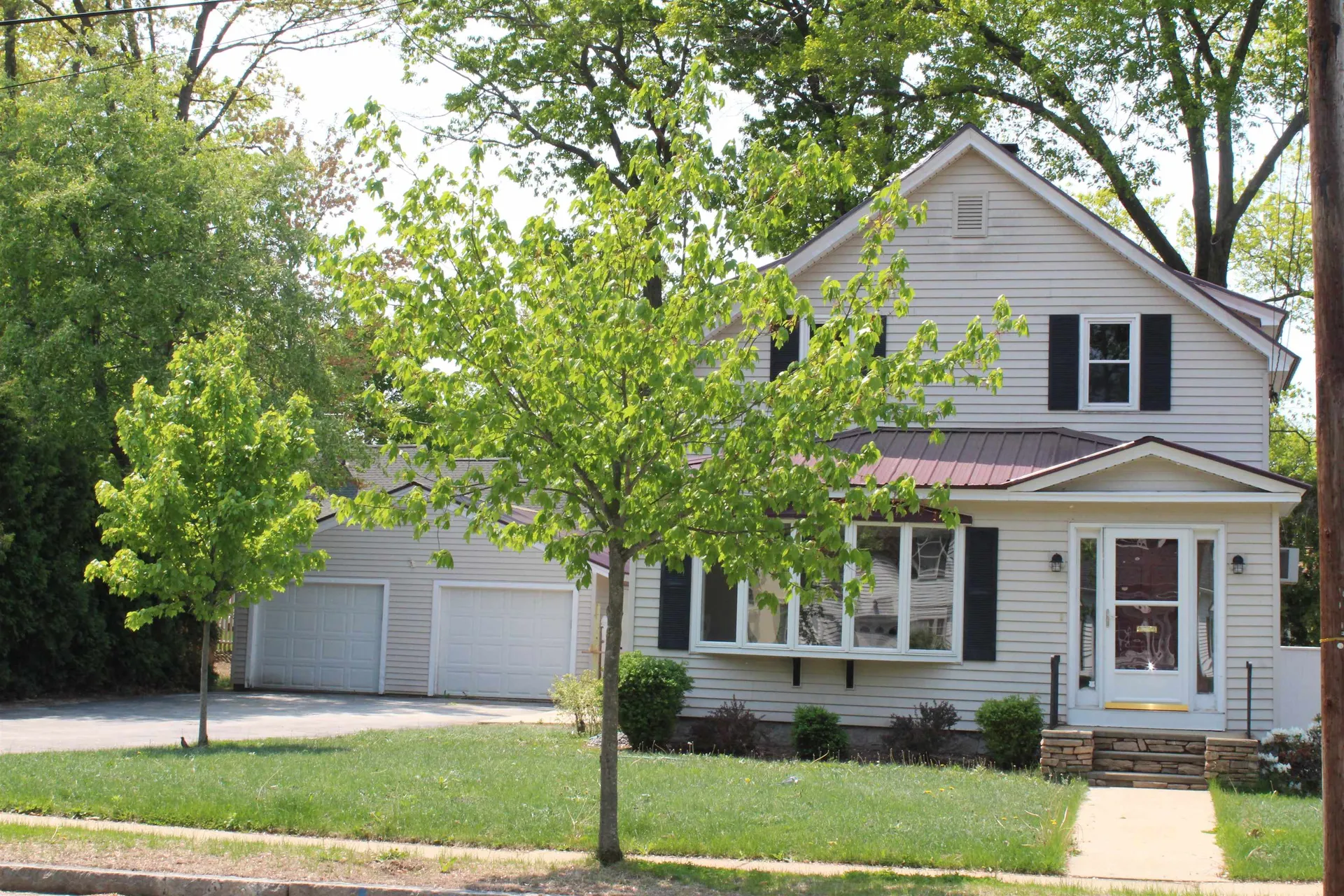 832 Maple Street Manchester NH 03104