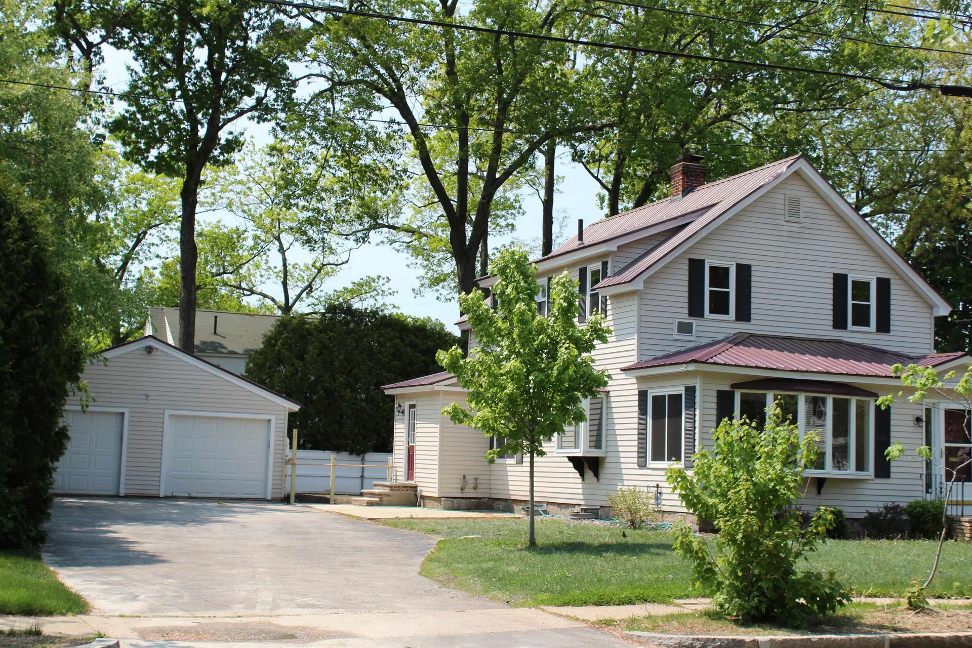 832 Maple Street Manchester NH 03104