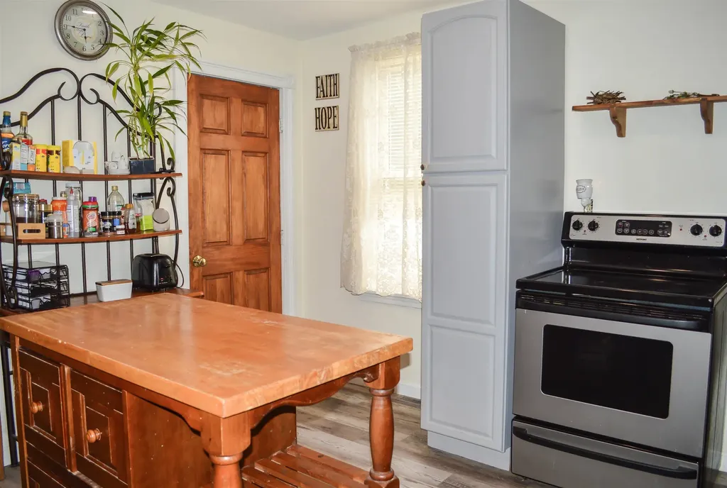 9 Hancock Street Hinsdale NH 03451