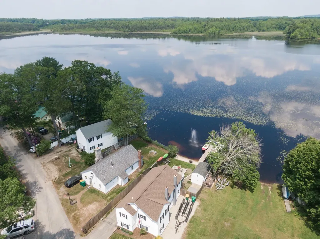 15 Maple Street Kingston NH 03848