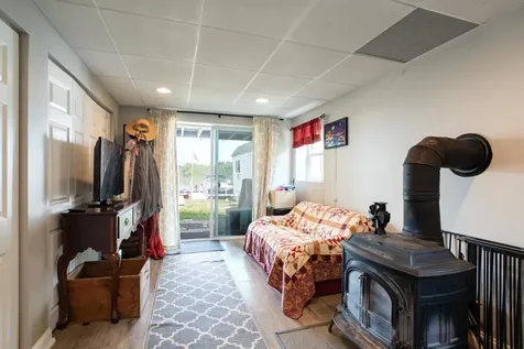 15 Maple Street Kingston NH 03848