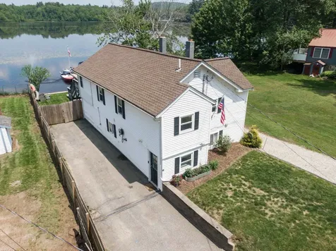 15 Maple Street Kingston NH 03848