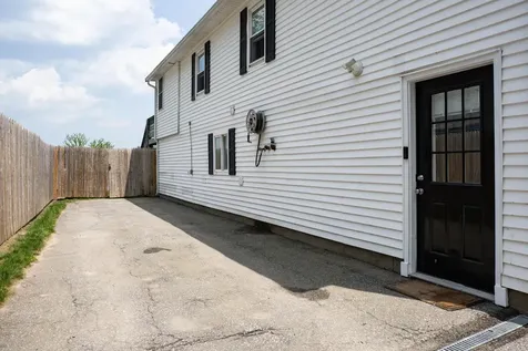 15 Maple Street Kingston NH 03848