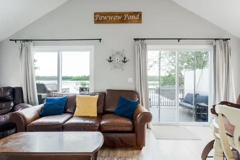 15 Maple Street Kingston NH 03848