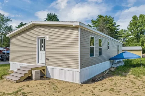 4 Leisure Lane Belmont NH 03220