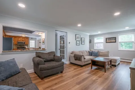 94 Robert Hall Road Manchester NH 03103