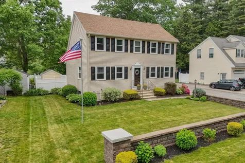 94 Robert Hall Road Manchester NH 03103