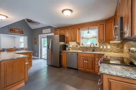 94 Robert Hall Road Manchester NH 03103