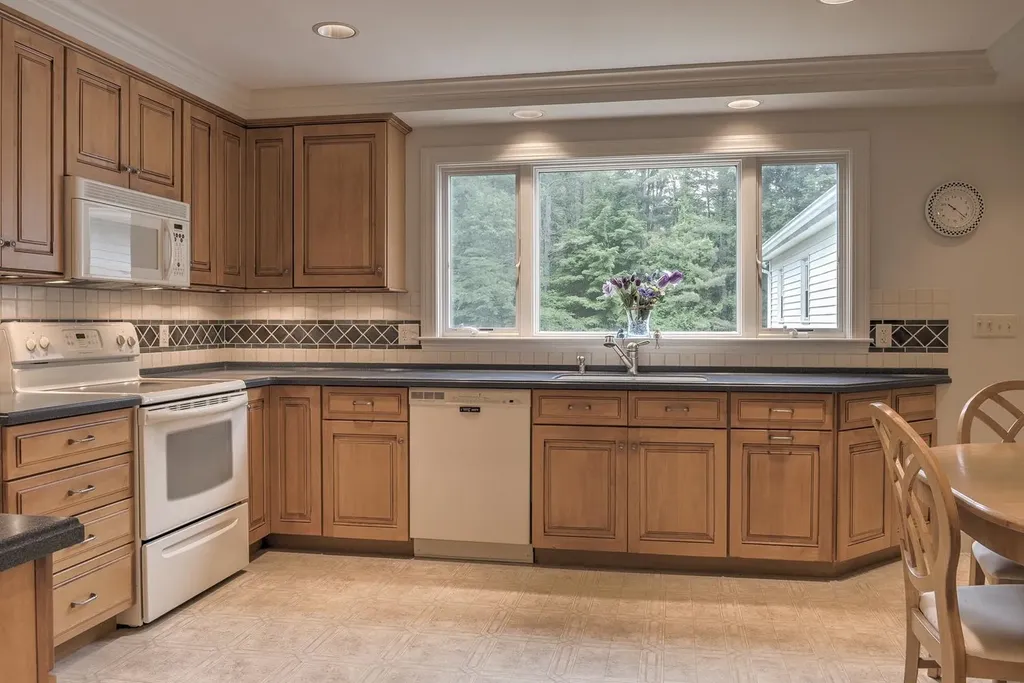 45 Sawyers Crossing Road Swanzey NH 03446