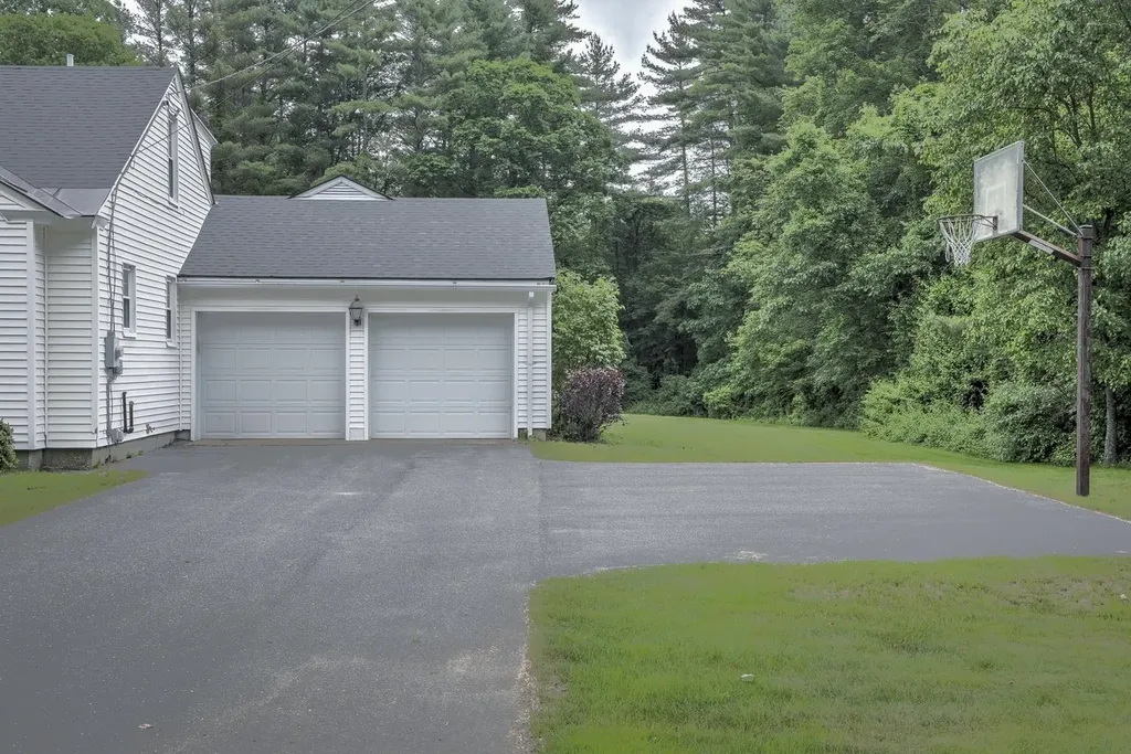 45 Sawyers Crossing Road Swanzey NH 03446