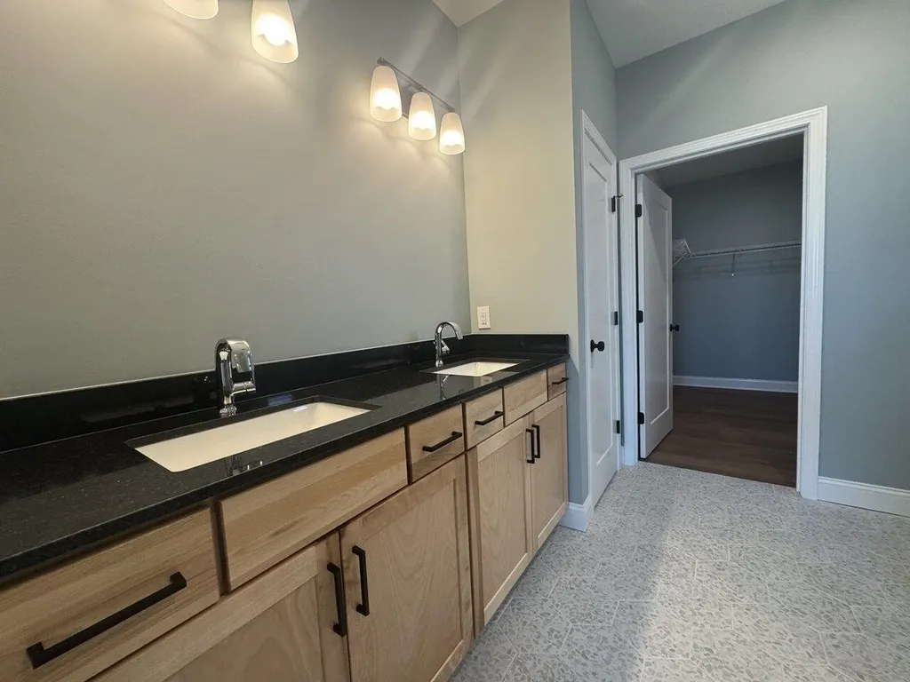 89 Daniel Drive South Burlington VT 05403