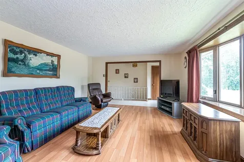 36 Hazen Road Bedford NH 03110