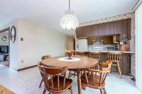36 Hazen Road Bedford NH 03110