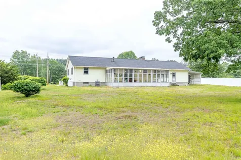 36 Hazen Road Bedford NH 03110