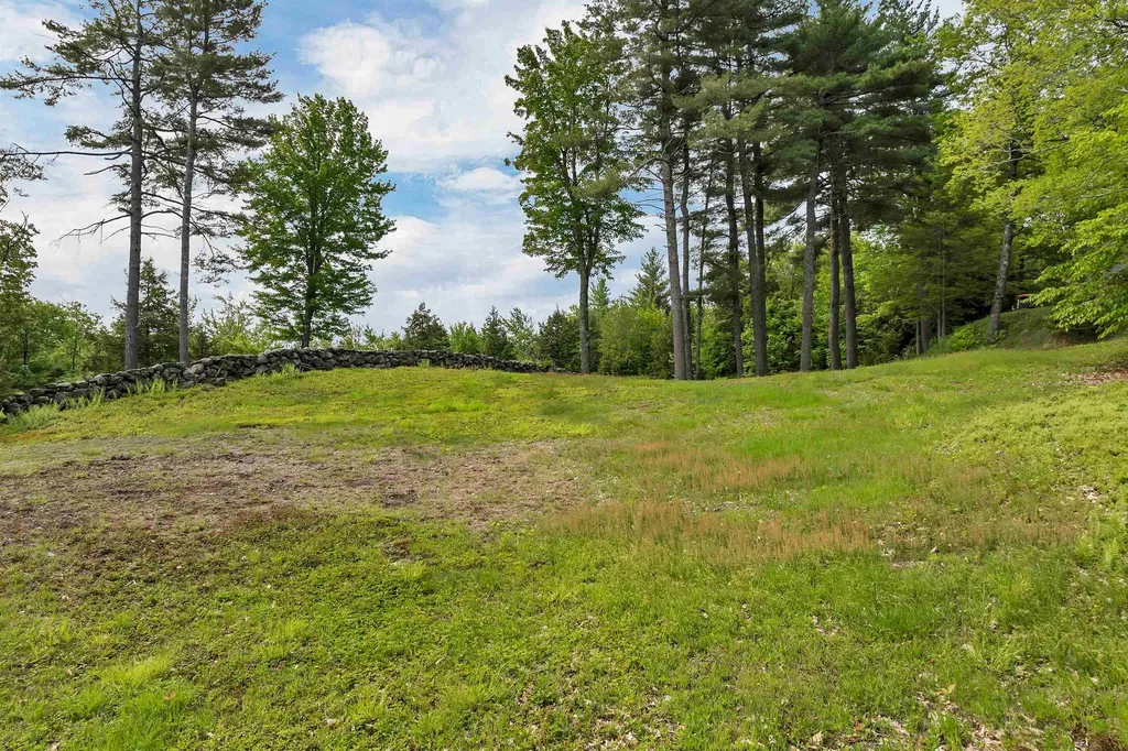 76 Mountain Road Tuftonboro NH 03816