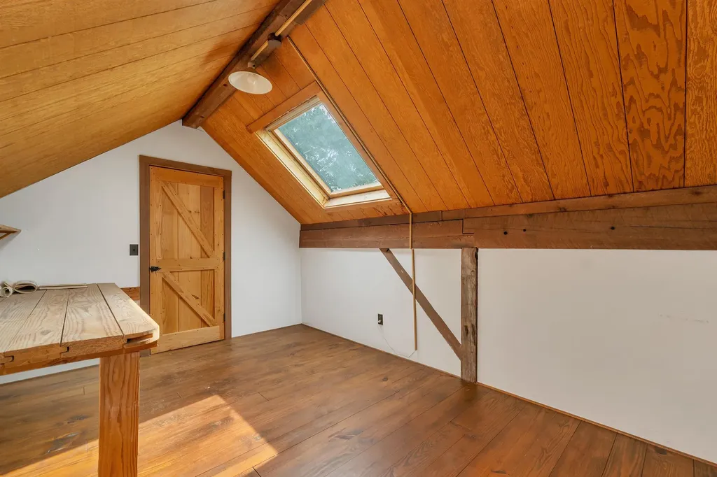 76 Mountain Road Tuftonboro NH 03816