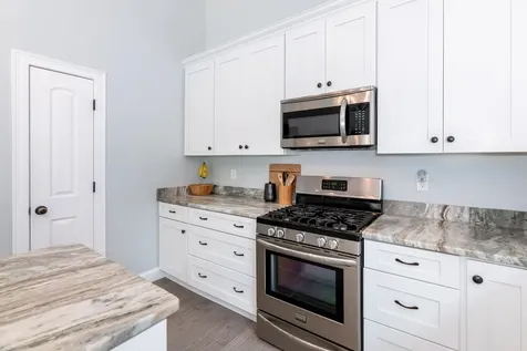 18 Clay Street Merrimack NH 03054