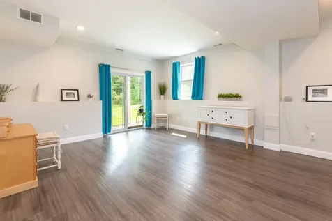 18 Clay Street Merrimack NH 03054