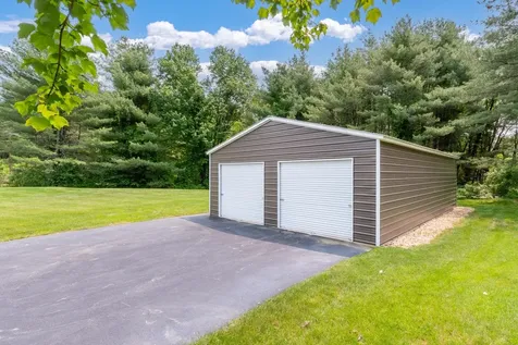 18 Clay Street Merrimack NH 03054