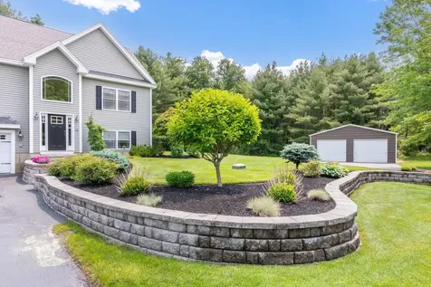 18 Clay Street Merrimack NH 03054