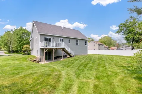 18 Clay Street Merrimack NH 03054