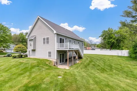 18 Clay Street Merrimack NH 03054