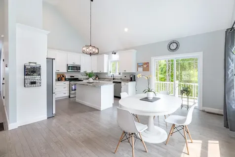 18 Clay Street Merrimack NH 03054