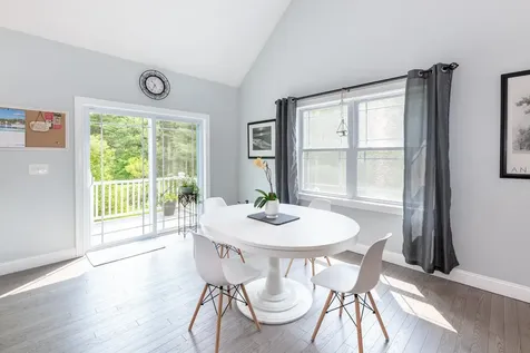 18 Clay Street Merrimack NH 03054