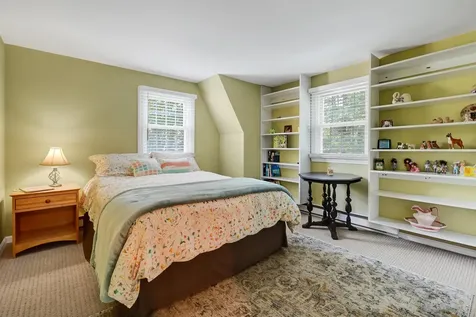 73 Linden Street Exeter NH 03833