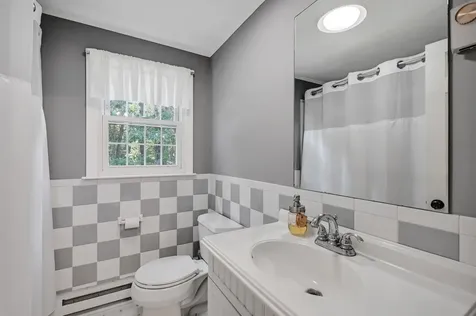 73 Linden Street Exeter NH 03833