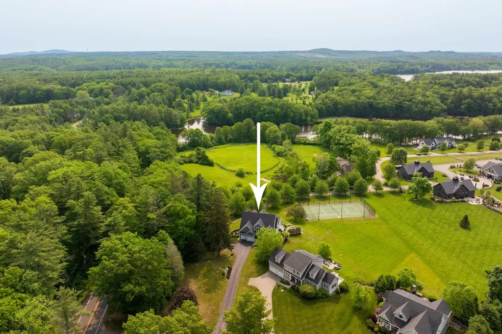 4 Winterberry Drive Dover NH 03820