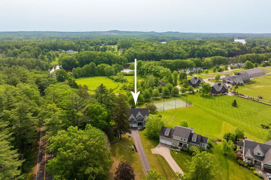 4 Winterberry Drive Dover NH 03820