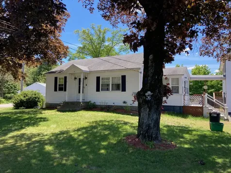 40 Railroad Avenue Seabrook NH 03874