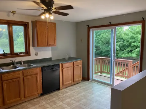 40 Railroad Avenue Seabrook NH 03874