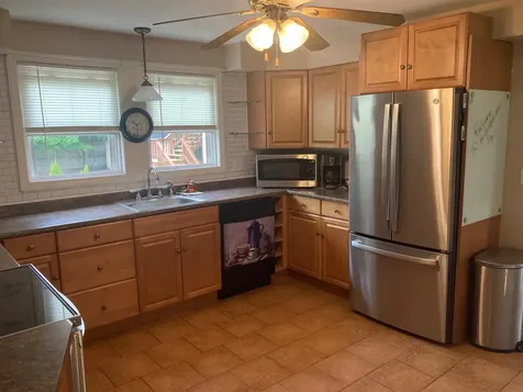 40 Railroad Avenue Seabrook NH 03874