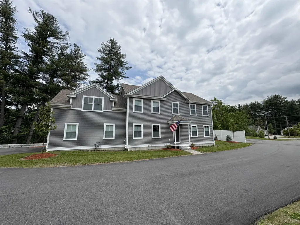 3 Theresa Way Nashua NH 03062