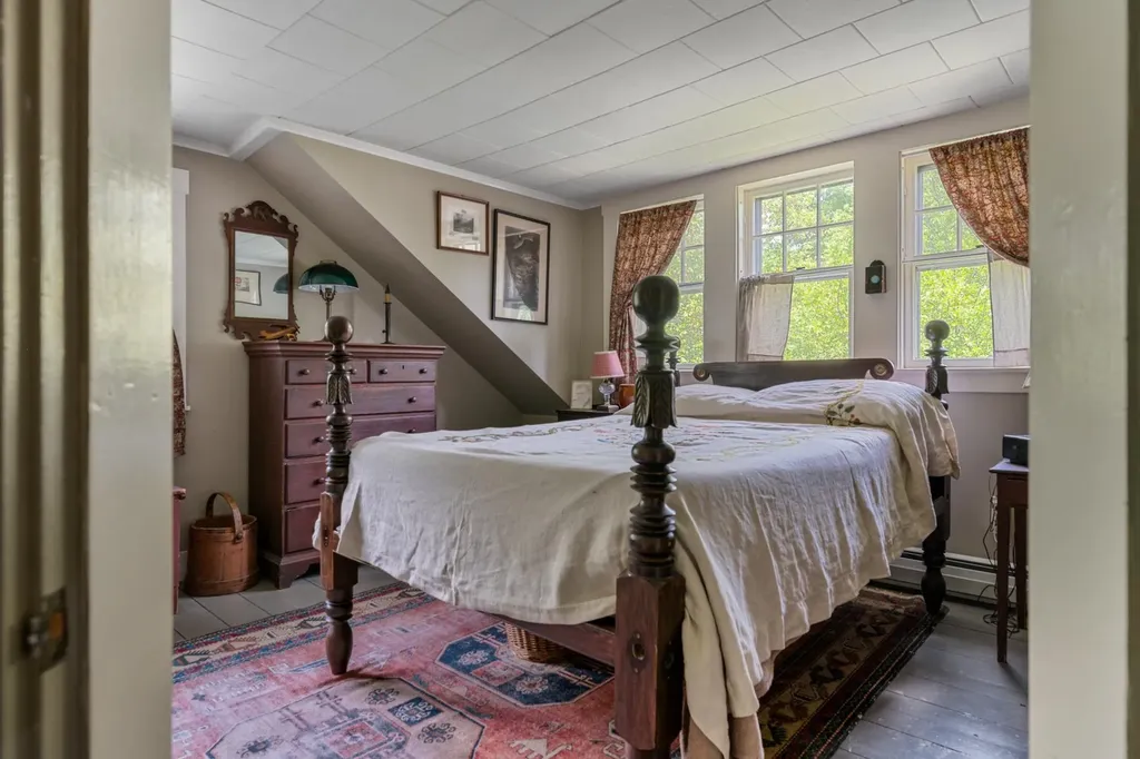 96 Lawrence Street Andover NH 03216